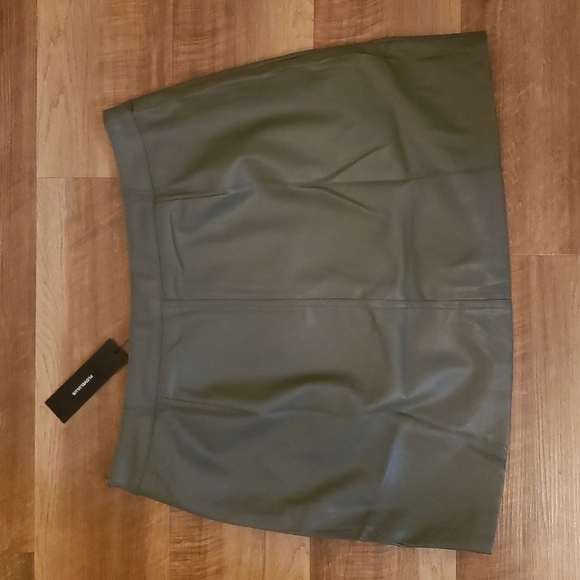Lulus olive green vegan Grunge skirt - Picture 4 of 5